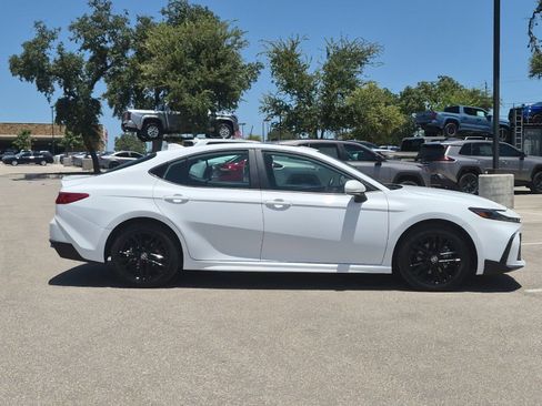 Certified 2025 Toyota Camry SE w/ Convenience Package AWD/4WD image 6