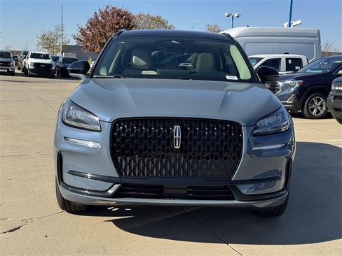 New 2026 Lincoln Corsair Premiere image 3