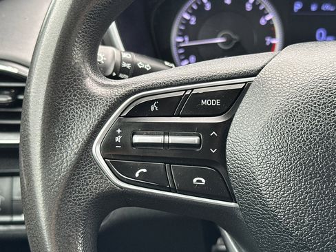 Used 2019 Hyundai Santa Fe SE image 25