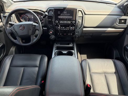 Used 2023 Nissan Titan PRO-4X w/ Pro-4x Convenience Package AWD/4WD image 12