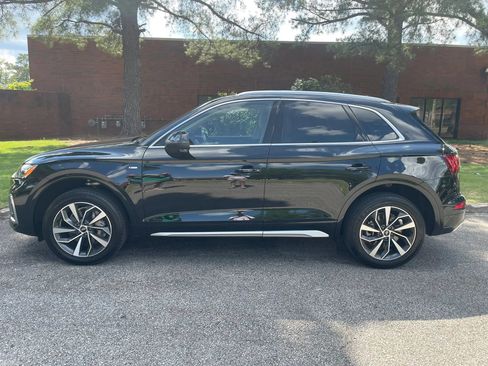 Used 2023 Audi Q5 2.0T Premium Plus w/ Premium Plus Package AWD/4WD image 2