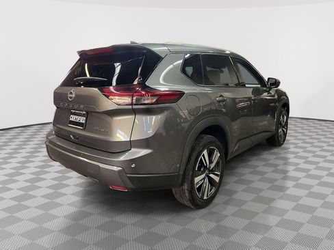 Used 2026 Nissan Rogue SL image 3