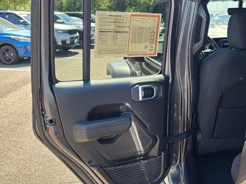 Used 2022 Jeep Wrangler Unlimited Sport AWD/4WD image 21