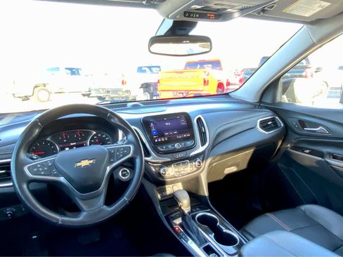 Used 2022 Chevrolet Equinox Premier image 32