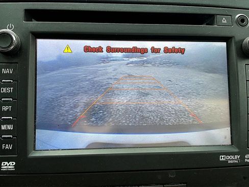 Used 2013 Chevrolet Suburban LT image 19