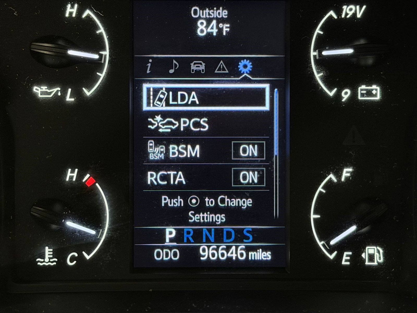 Used 2019 Toyota Sequoia SR5 AWD/4WD image 25
