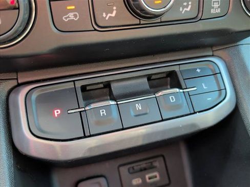 Used 2021 GMC Acadia AT4 AWD/4WD image 17