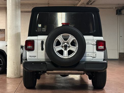 Used 2023 Jeep Wrangler Unlimited Sport AWD/4WD image 4