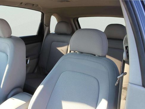 Used 2009 Saturn Vue XR image 9