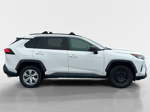 Used 2021 Toyota RAV4 LE FWD image 6
