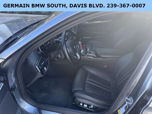Used 2019 BMW 530i xDrive w/ Premium Package image 12
