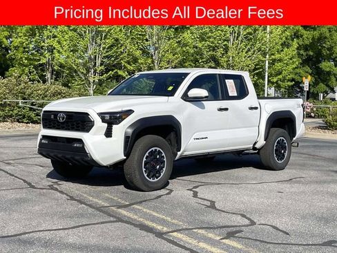 Used 2024 Toyota Tacoma TRD Off-Road AWD/4WD image 1
