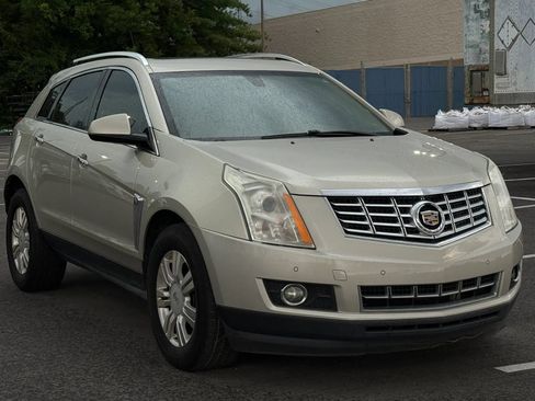 Used 2014 Cadillac SRX Luxury FWD image 3