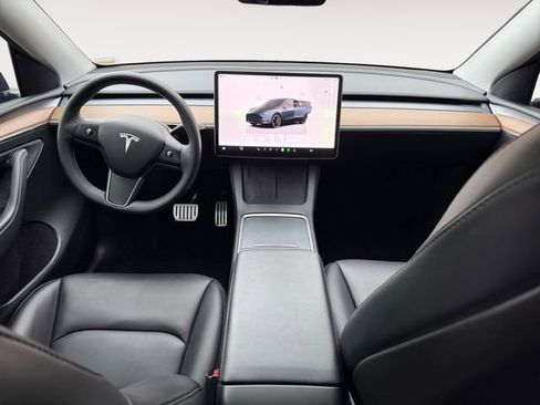 Used 2024 Tesla Model Y Performance AWD/4WD image 10