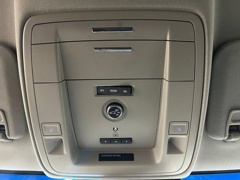 Used 2018 GMC Yukon Denali AWD/4WD image 25