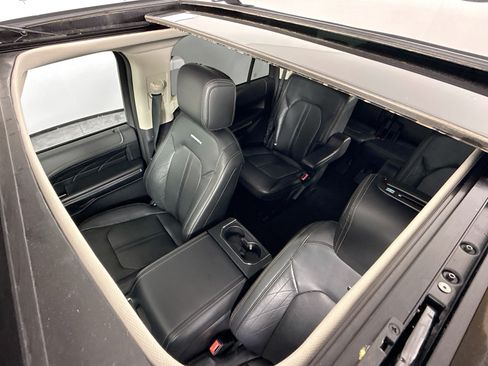 Used 2018 Ford Expedition Max Platinum AWD/4WD image 14