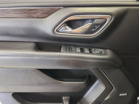 Used 2021 Chevrolet Tahoe Z71 w/ Z71 Signature Package AWD/4WD image 22