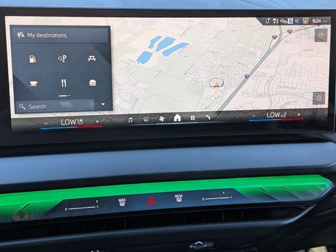 Used 2025 BMW X3 xDrive30i w/ Premium Package image 24