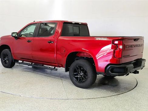 Used 2021 Chevrolet Silverado 1500 LT Trail Boss w/ Convenience Package II image 5