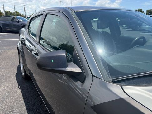 Used 2013 Dodge Avenger SE FWD image 14