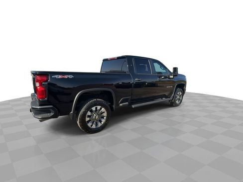 Certified 2022 Chevrolet Silverado 2500 Custom w/ Custom Convenience Package AWD/4WD image 4