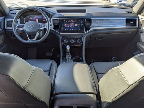 Certified 2023 Volkswagen Atlas Cross Sport SE w/ Panoramic Sunroof Package image 13