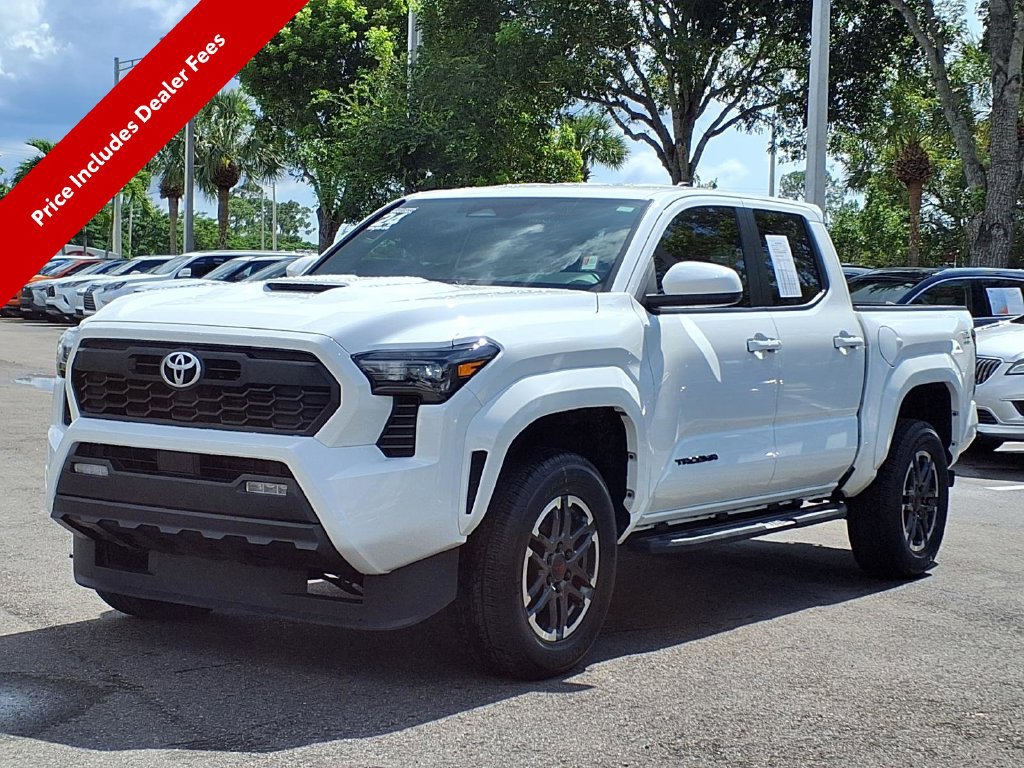 Used 2024 Toyota Tacoma TRD Sport RWD image 4