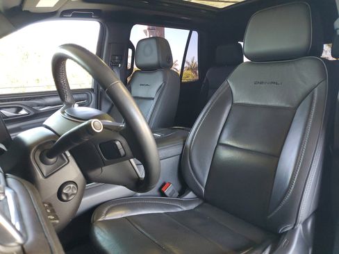 Used 2021 GMC Yukon Denali w/ Denali Premium Package AWD/4WD image 21