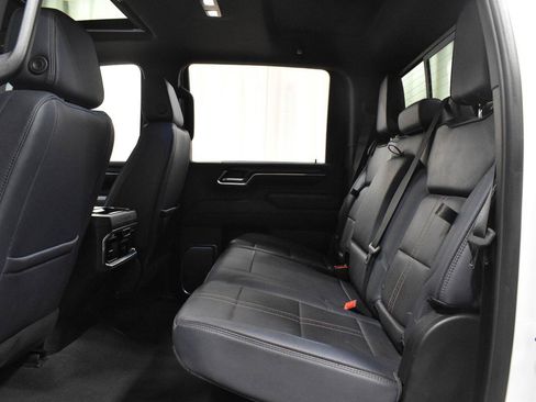 Used 2024 Chevrolet Silverado 3500 High Country w/ High Country Premium Package AWD/4WD image 4