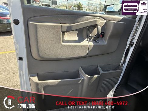 Used 2020 Chevrolet Express 3500 Extended w/ Driver Convenience Package RWD image 21