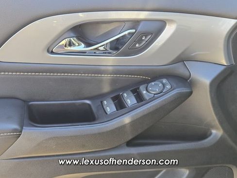 Used 2020 Chevrolet Traverse LT FWD image 21