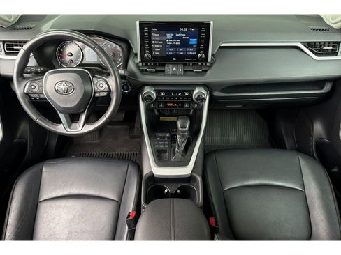 Used 2020 Toyota RAV4 XLE Premium AWD/4WD image 15