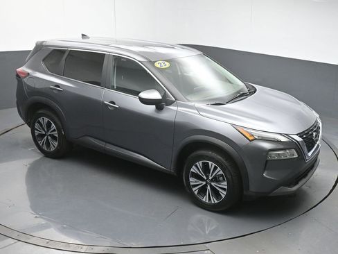 Used 2023 Nissan Rogue SV image 38