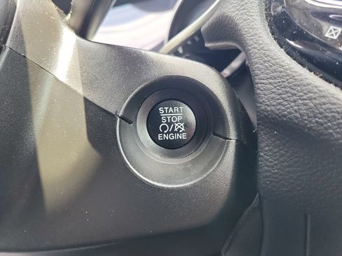 Used 2019 Jeep Compass Limited FWD image 35