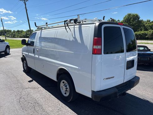 Used 2015 Chevrolet Express 2500 RWD image 5