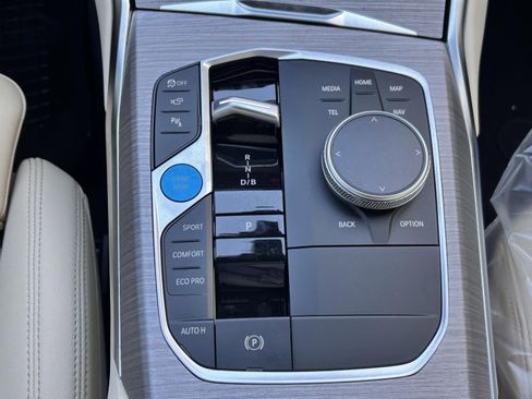 Used 2025 BMW i4 eDrive40 w/ Premium Package image 14