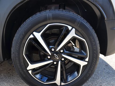 Used 2022 Chevrolet TrailBlazer RS w/ Sun and Liftgate Package AWD/4WD image 13