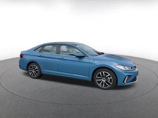 Used 2025 Volkswagen Jetta SE video 2