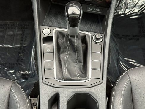 Used 2024 Volkswagen Jetta SE image 27