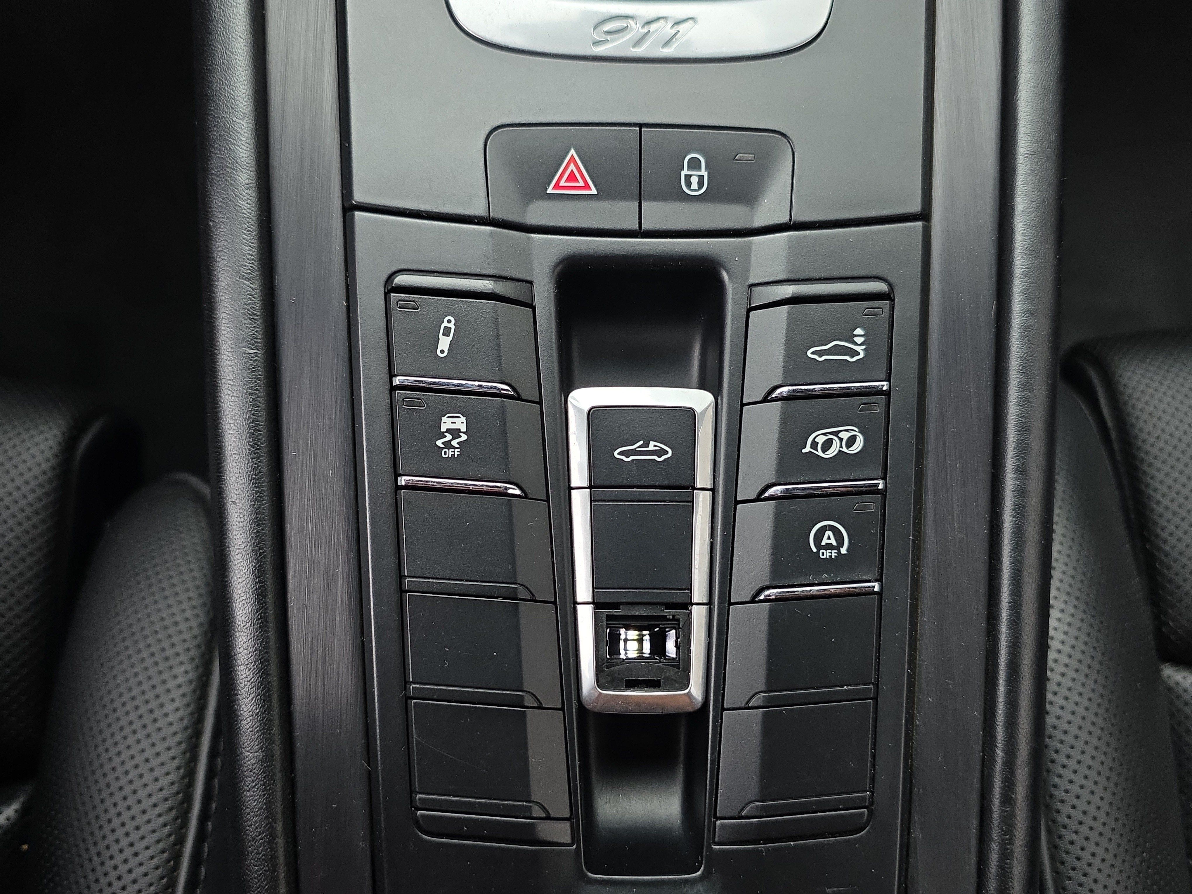 Certified 2018 Porsche 911 Targa 4 GTS AWD/4WD image 23