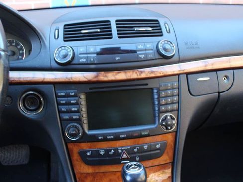 Used 2008 Mercedes-Benz E 350 Sedan image 16