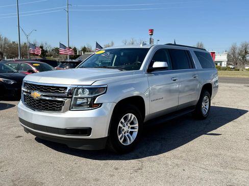 Used 2019 Chevrolet Suburban LT RWD image 8