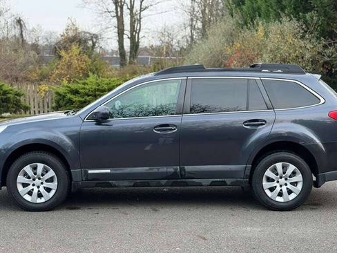 Used 2011 Subaru Outback 2.5i Premium w/ All-Weather Pkg image 4