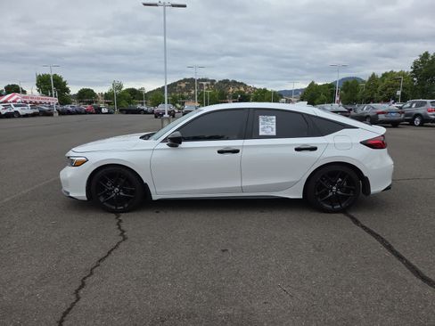 Used 2025 Honda Civic Sport image 11