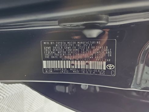 Used 2021 Toyota Corolla LE FWD image 29