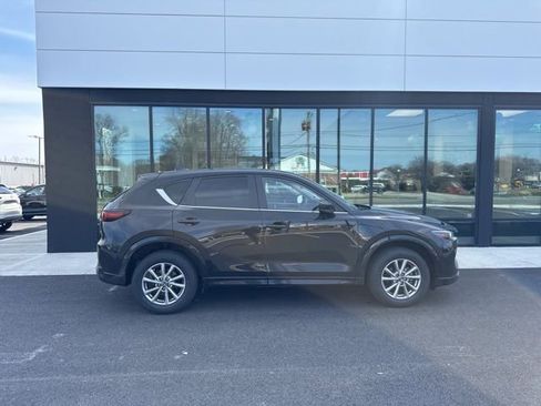 Used 2024 MAZDA CX-5 AWD 2.5 S w/ Preferred Package image 2