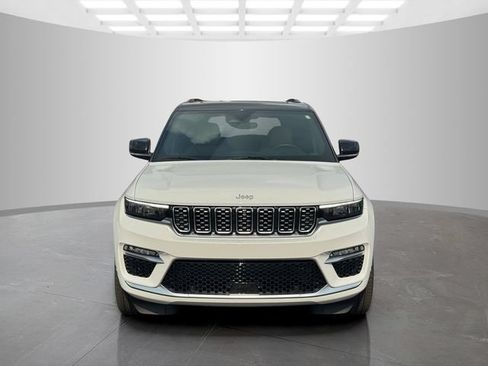 Used 2025 Jeep Grand Cherokee Summit AWD/4WD image 2