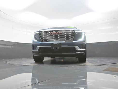 Used 2025 GMC Acadia Denali w/ Super Cruise Package image 10