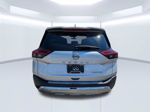 Used 2023 Nissan Rogue Platinum w/ Platinum Premium Package FWD image 7