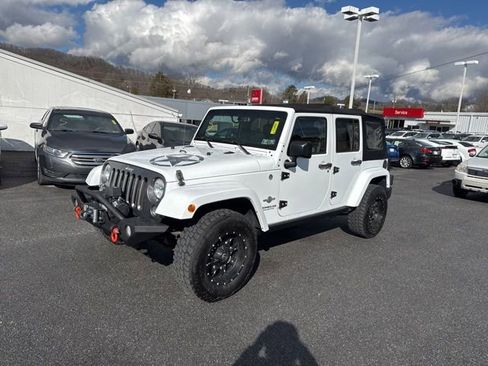 Used 2015 Jeep Wrangler Unlimited Sport image 4